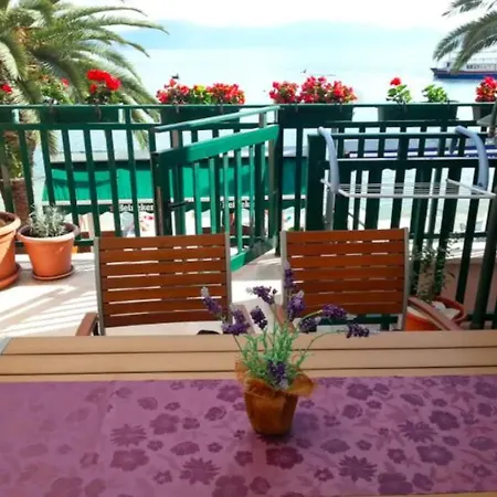 Iris Apartment